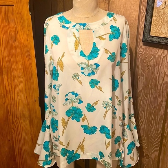 JODIFL Tops - Floral Blouse